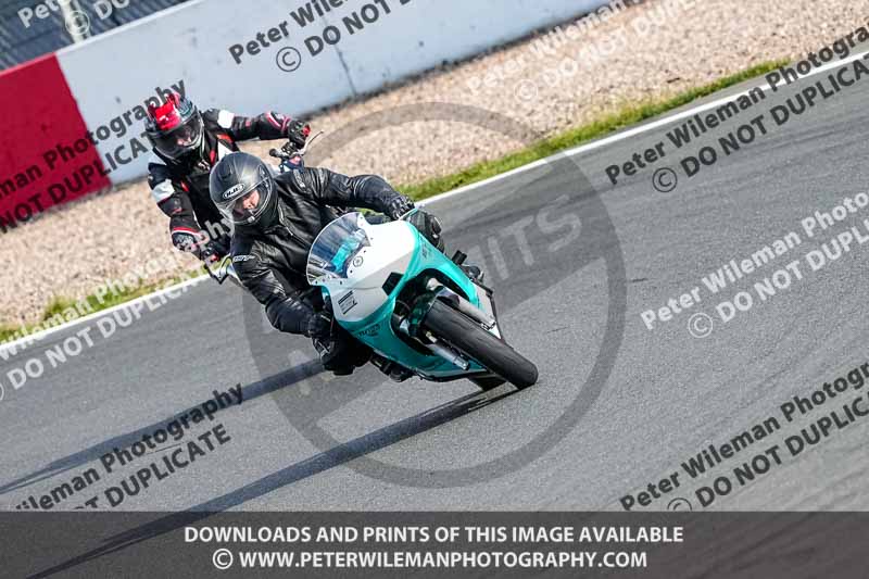 donington no limits trackday;donington park photographs;donington trackday photographs;no limits trackdays;peter wileman photography;trackday digital images;trackday photos